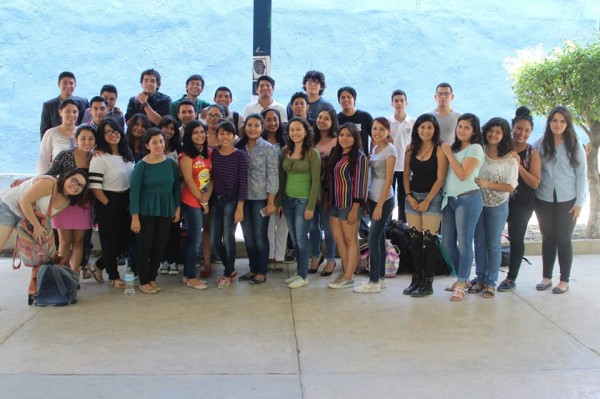 Alumnos de la UNACH realizan prácticas escolares. Foto: Cortesía.