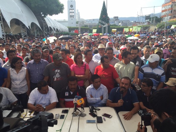 Maestros advirtieron que no permitirán el regreso a los centros de trabajo, a quienes presentaron la evaluación. Foto: Isaín Mandujano/Chiapas PARALELO