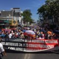 Unos 60 mil maesttos de la CNTE marcharon el lunes