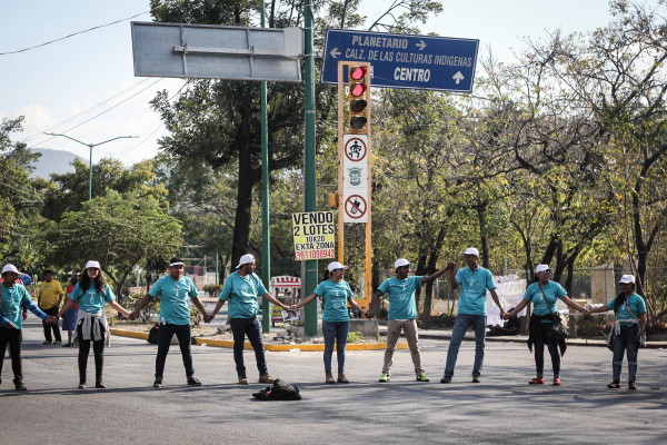 Valla de jóvenes católicos en el trayecto del Papa Francisco por las calles de Tuxtla. Foto: Francisco López Velásquez/ Chiapas PARALELO.