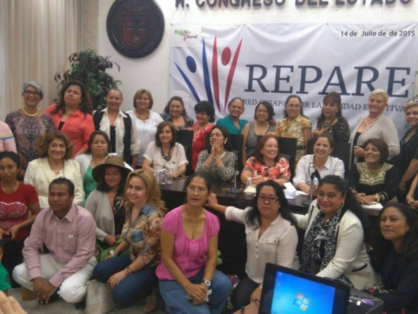 Integrantes de REPARE en el Congreso del Estado. Foto: Cortesía