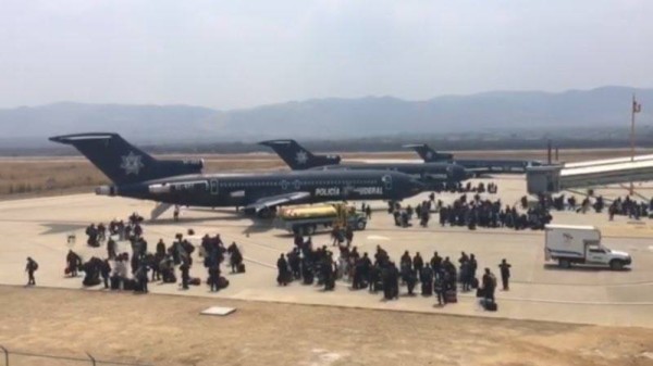 Federales llegando al Aeropuerto