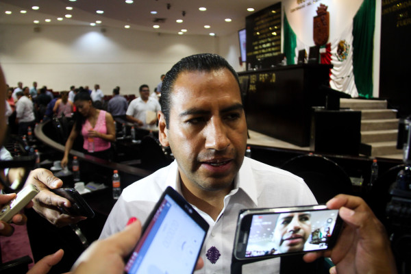 El presidente de la mesa directiva, Eduardo Ramírez Aguilar. Foto: Francisco López Velásquez/ Chiapas PARALELO.