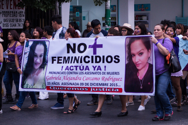 La marcha fue encabezada por la familias de Gabriela Alejandra Carcamo, quien fue asesinada en Diciembre del año pasado. Foto: Patricia Montesinos/ Chiapas PARALELO. 