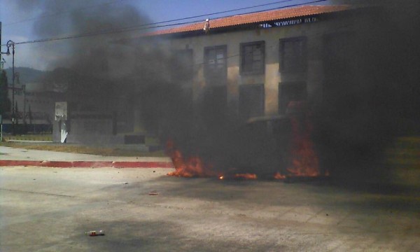 Destrozos durate manifestaciones magisteriales en Chiapas. Foto: Cortesía