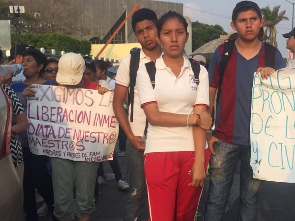 Alumnos de la Escuela Telesecundaria de Los Pájaros en la capital de Chiapas. Foto: Chiapas Paralelo