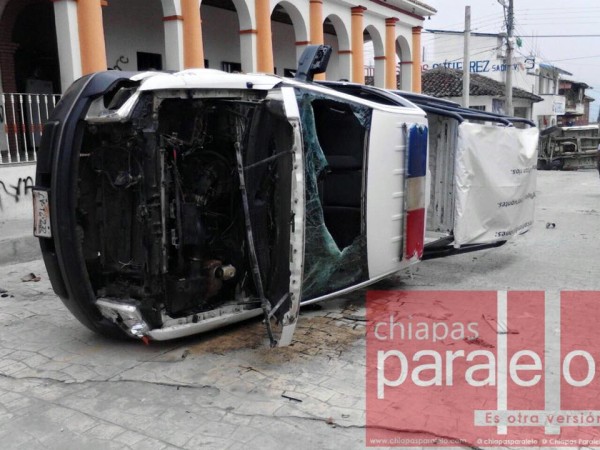 Así quedó una de las patrullas vandalizadas