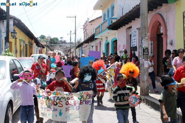 Niños, niñas y adolescentes toman las calles. Foto: Archivo Melel Xojobal