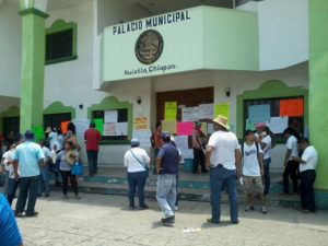 Marcha de padres de familia en Huixtla. Foto: Chiapas Paralelo