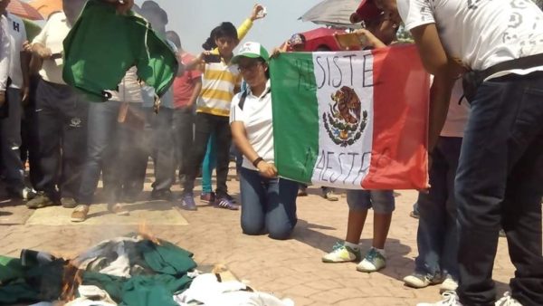Imágenes de la manifestación en apoyo a la ‪#‎CNTE‬ que padres y madres de familia, alumnos y ciudadanos realizaron en ‪#‎SanFernando‬ ‪#‎Chiapas‬