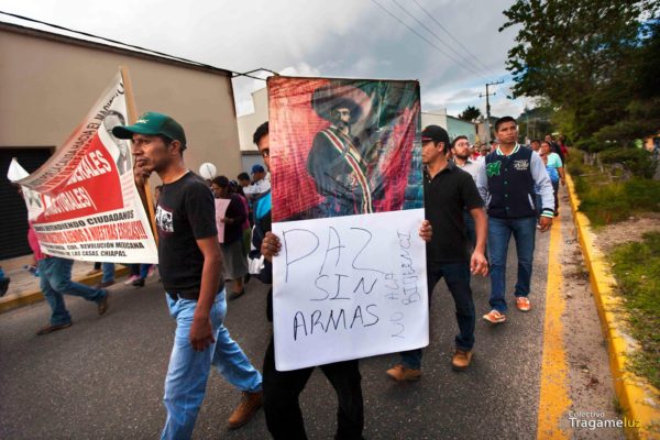 "Privilegiar el diálogo y la paz ante los desacuerdos"