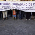 San Cristobal de Las Casas, Chiapas. 05 de julio de 2016.
Cientos de Sancristobalences organizados en el comite de padres de familia de la zona Altos y simpatizantes de la teoligia de liberacion celebraron una misa en el bloqueo de los maestros de la CNTE y una marcha para exigir al gobierno federal que dialogue con los maestros, retire la amenaza de desalojo con la policia federal y llaman a la sociedad en general a apoyar al movimiento contra la reforma educativa.
Foto: Moyses Zuniga Santiago.