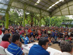 Asamblea de delegados de la fracción del CNTE que encabezan Adelfo Alejandro Gómez y Pedro Gómez Bámaca.  Foto: José Luis Escobar