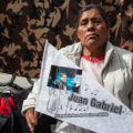 María Hernández vino desde Cuatitlán Izcalli, Estado de México, desde ayer (domingo) a la Alameda Central para el Homenaje a Juan Gabriel en Bellas Artes | CIMACFoto: César Martínez López