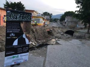 Protestas de habitantes que reclaman construcción de obras de drenaje y pavimentación. Foto: Cortesía