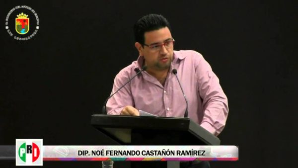 Castañón Ramírez, e una imagen de su paso como diputado local en Chiapas