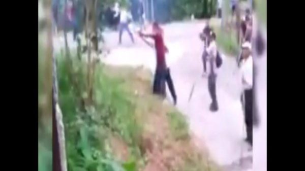 Imágenes del video donde se observa a grupo armado disparando contra maestros de la CNTE.