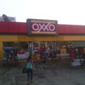 Saqueo en tienda de autoservicio "Oxxo" en Huehuetán.