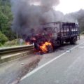 Camión quemado de los policías estatales