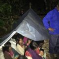 Así duermen niños y niñas desplazadas de sus comunidades en Chalchihuitán. 