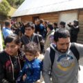 Migrantes secuestrados al momento de ser rescatados. Foto: Cortesía