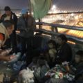 “Acampan” migrantes en puente de Ciudad Juárez, esperan asilo de EU