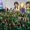 Gobierno de Manuel Velasco gastó 420% más de dinero en sus ceremonias Manuel Velasco Coello preside evento del programa Bienestar de Corazón a Corazón (1)
Foto: ICOSO