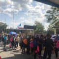 México abre las puertas a caravana migrante México abre las puertas a caravana migrante.