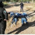 Maestros pedían pago por su trabajo, y ahora enfrentan cargos por motín y atentado contra la paz Desalojan y detienen a normalistas y maestros de telebachillerato en Chiapas.
Por Periodico Meridiano