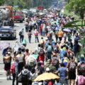 Nueva caravana con 2 mil 500 migrantes ingresa a México y va rumbo a Estados Unidos .
Por Darinel Zacarías