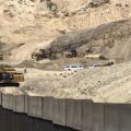 Construye grupo de EU ‘su muro’ en frontera con Ciudad Juárez