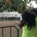 México frena paso de migrantes en la frontera sur y militariza centros de control