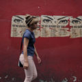 Posters como estos de la colectiva feminista “Yo no quiero ser violada” se pueden encontrar en las calles de Honduras a manera de denuncia de la creciente violencia sexual contra las mujeres. Foto: Greta Rico 