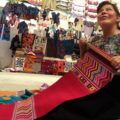 Artesana realizando tejido. Cortesía: Chiapas a toda voz.