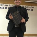 Andrés Domínguez, editor de Chiapas Paralelo, tercer lugar de tesis de licenciatura en el INE
