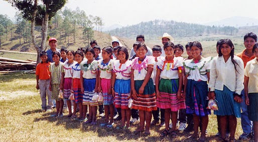 Los hombres verdaderos voces y testimonios tojolabales. 
<br>Carlos Lenkersdorf.
<br>Fragmentos.