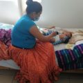 Dan de alta a Eider, bebé rarámuri diagnosticado con Covid-19 en Guachochi