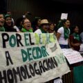 En la imagen, en marzo del 2020 protestaron integrantes de varias colectivas en el Congreso de Guerrero para exigir la despenalización del aborto.