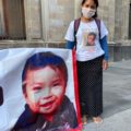 Juana Pérez con su exigencia de encontrar a su hijo Dylan desde Palacio Nacional 
FOTO: Olivia Zerón. 