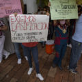 Enfermeras instalan plantón en casa Jalisco, exigen seguridad laboral 