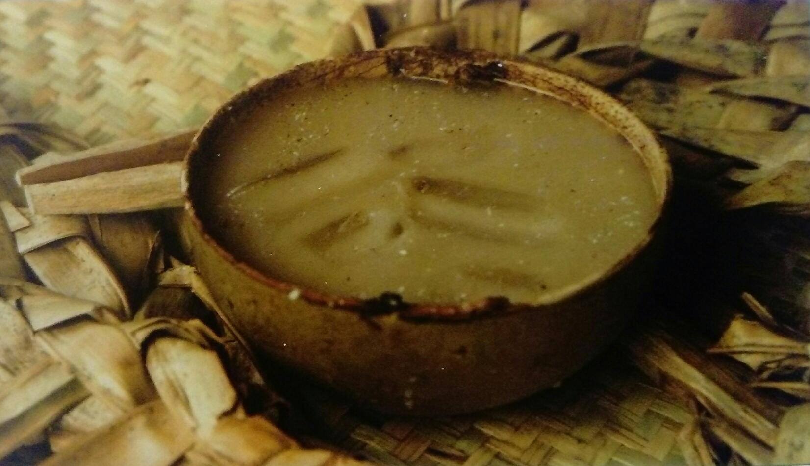 El día que le dieron la noticia estaba ayudando en la tienda, pasado el mediodía escuchó al señor que vendía pozol de cacao en su triciclo, gritaba con entusiasmo,

—¡Aquí está el pozol! ¿Va a querer su pozol?