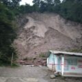 Evacuan 97 familias tras derrumbe en La Grandeza.
Foto: Fredy Martín Pérez