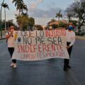 La Red de Colectivas Feministas e integrantes de la comunidad universitaria de la UNACH marcharon en la exigencia del cumplimiento del pliego petitorio. Foto: Yessica Morales