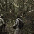 Elementos de la Guardia Nacional y el Ejército Mexicano resguardan el islote Puquita, perteneciente al sistema lagunar de Alvarado, donde fueron localizadas fosas clandestinas por parte de la Comisión Nacional de Búsqueda. Foto: Felix Márquez