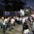 La Red de Colectivas Feministas e integrantes de la comunidad universitaria llegan a las instalaciones de la UNACH. Foto: Yessica Morales