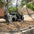 Más de 100 migrantes encerrados desde hace casi un mes en una bodega de la sede estatal de la Guardia Nacional en Chiapas, exigieron hoy a las autoridades mexicanas ser liberados para que sigan su camino o que sean deportados a sus países de origen, pues ahí donde se encuentran sólo les dan "comida de perro".