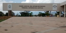 Colectivo de mujeres exige al Tribunal Superior de Oaxaca paridad de género; tiene 21 hombres y solo 7 mujeres en magistraturas