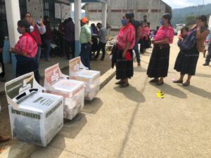 La violencia y el abstencionismo son las dos mayores dificultades que enfrentarán los candidatos en los comicios de este año. Nunca, como ahora, se había tenido un escenario tan generalizado de inseguridad en Chiapas.