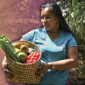 Composición fotográfica. En la imagen, Maricela Fernández Fernández, indígena Cabécar.
Foto: Ivannia Alvarado. Ilustración: Giovanni Salazar.
