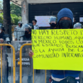 “¡Libéranos, libéranos!”, claman migrantes de Haití al presidente de México Migrantes se preguntan por qué el gobierno mexicano viola sus derechos. Foto: Ángeles Mariscal